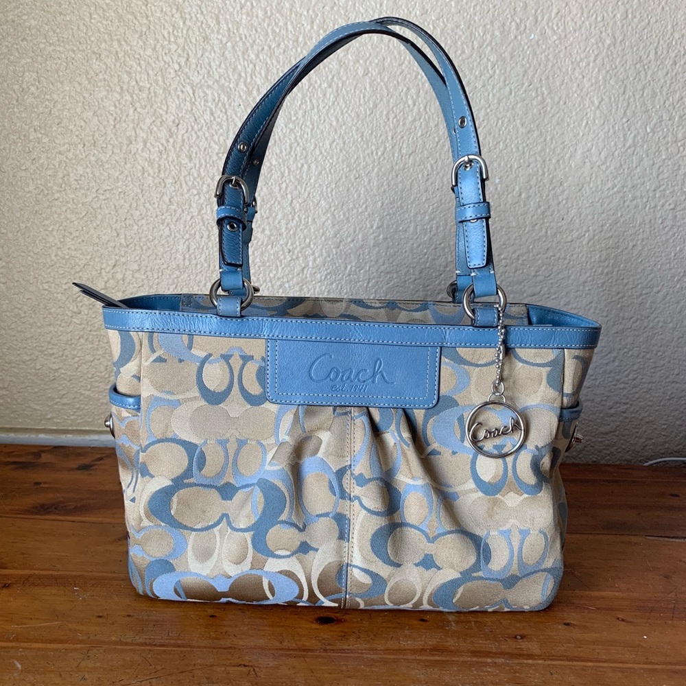 Coach Optic Signature Shoulder Bag F13762